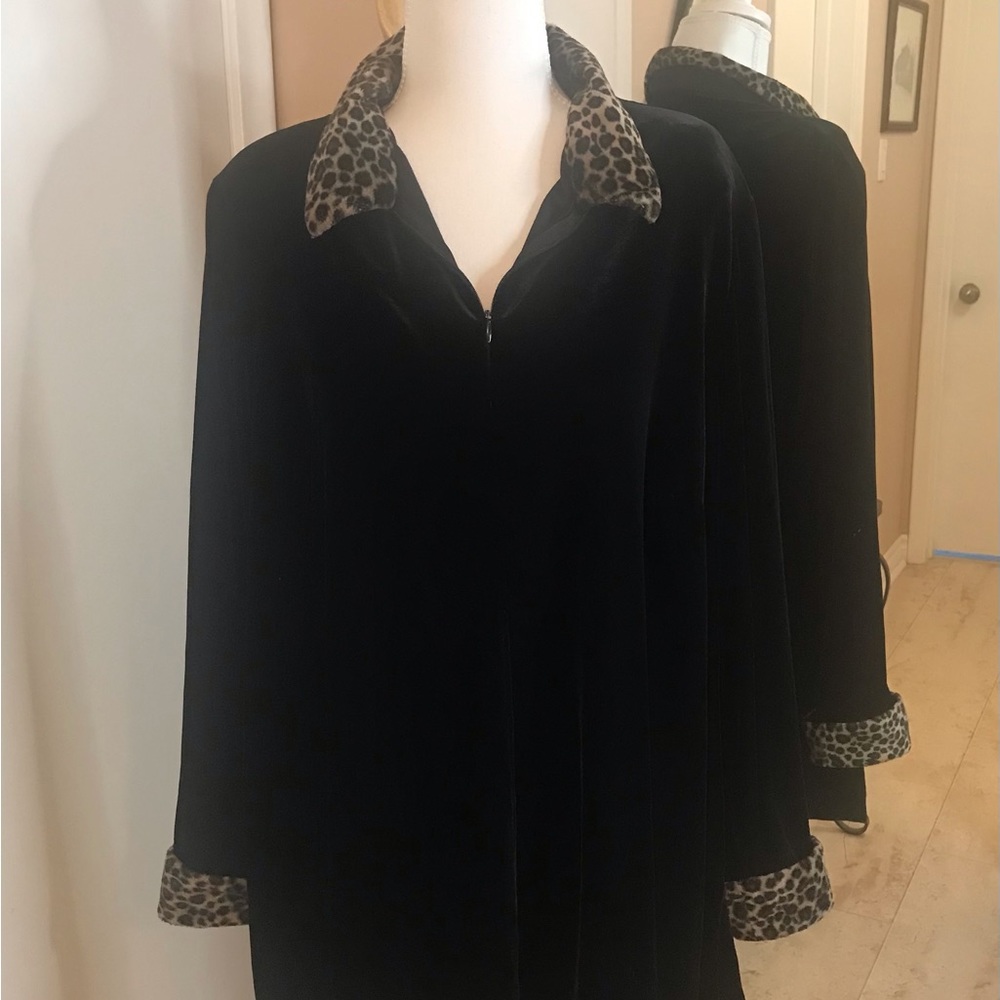 Vintage stretch velvet tunic with leopard accents
